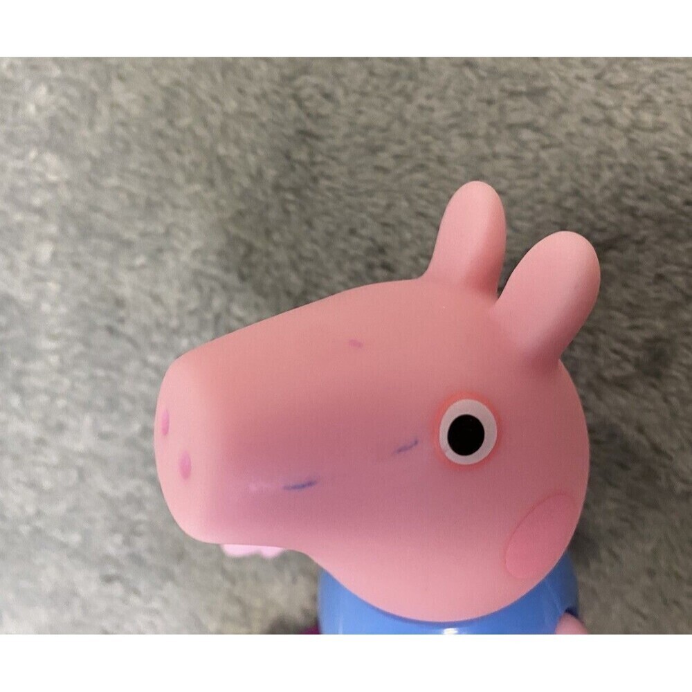 Peppa Pig and her brother George Pig Figurine Toy Set - Picture 9 of 9